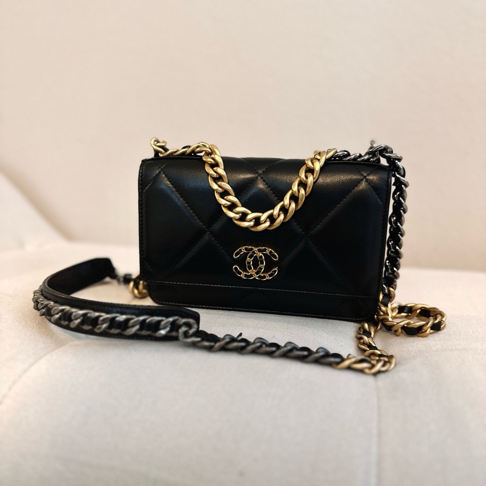 Authentic Chanel 19 Wallet On Chain Black Lambskin Crossbody Bag W BOX AND TAGS